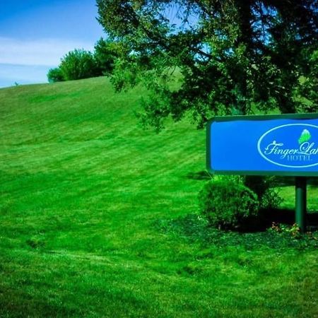 Finger Lakes Hotel Farmington Ngoại thất bức ảnh