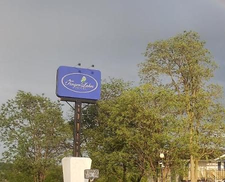 Finger Lakes Hotel Farmington Ngoại thất bức ảnh