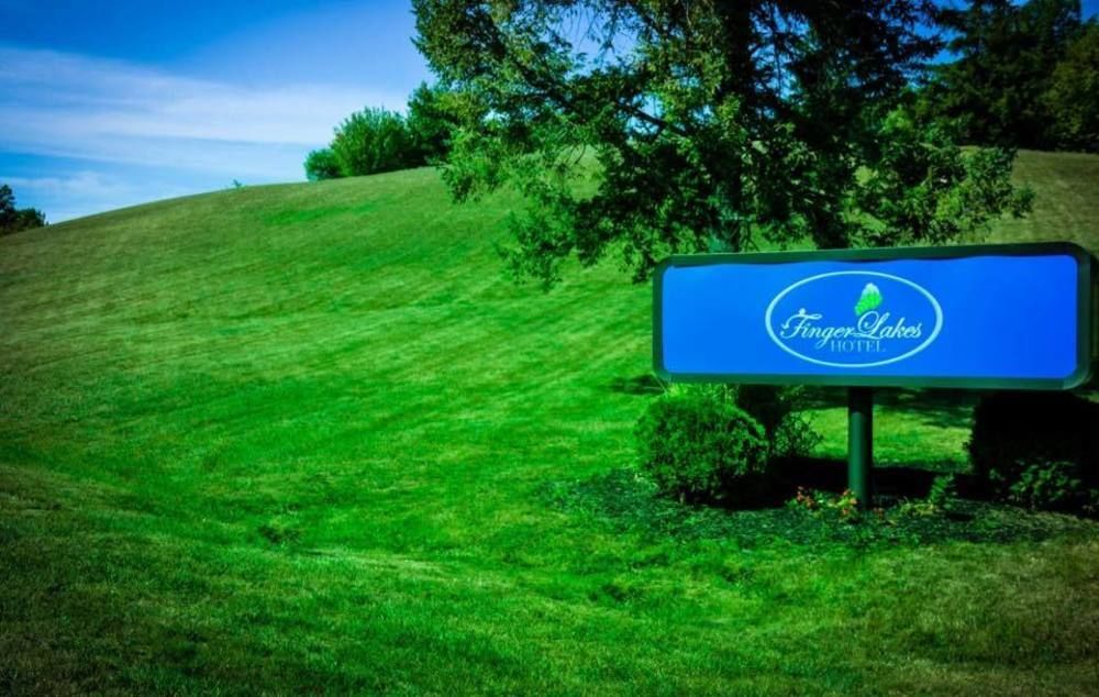 Finger Lakes Hotel Farmington Ngoại thất bức ảnh